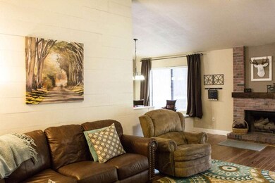 FamilyRoom2