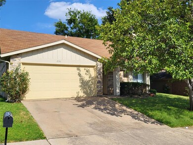 2136 Loma Verde Dr, Bedford, TX 76021 - photo 2