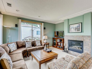 7340 Bolton Way Inver Grove-007-022-Living Room-ML