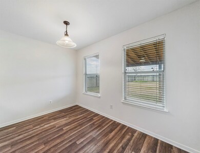 4004 Parry Dr, Pearland, TX 77584 - photo 4