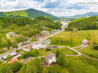 Close proximity to downtown West Jefferson!