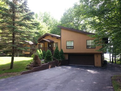 224 Fawn Lake Dr, Hawley, PA 18428 - photo 3