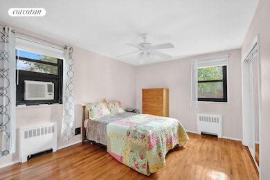21-29 Utopia Pkwy unit UPSTAIRS, Bayside, NY 11360 - photo 5