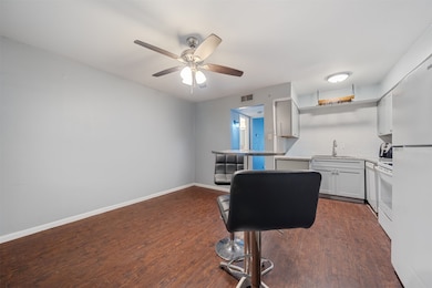 8216 Fondren Rd unit 8216, Houston, TX 77074 - photo 3