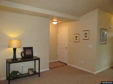 1952 SW 13th Ave, Albany, OR 97321 - photo 4