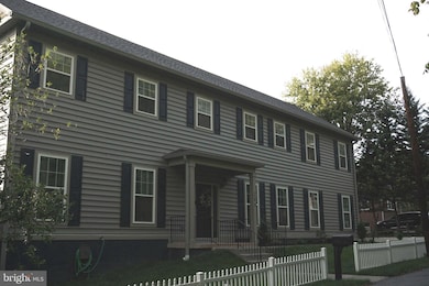 208 Bryan Ave, Gaithersburg, MD 20877 - photo 2