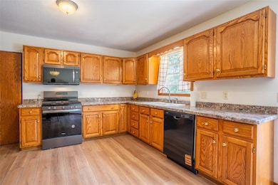 400 S Goodrich St, Colfax, IA 50054 - photo 7