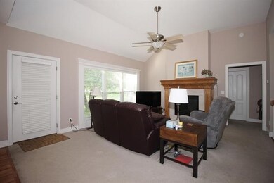 Huge Great Room!!