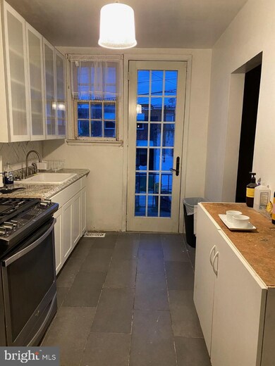 3238 Cliftmont Ave, Baltimore, MD 21213 - photo 6