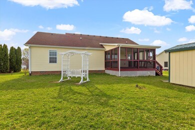413 Cresthill Dr, Harrodsburg, KY 40330 - photo 4