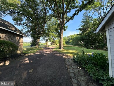 4573 Curly Hill Rd, Doylestown, PA 18902 - photo 3