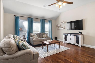 818 Fannin Dr, Lavon, TX 75166 - photo 3