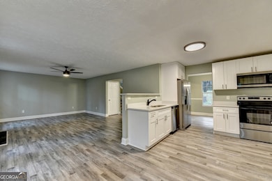 3948 Old Lantern Dr, Lithonia, GA 30038 - photo 6