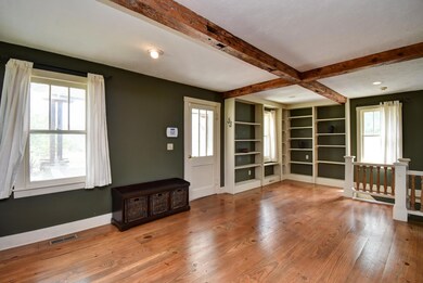 1026 Riverbluff Dr-5