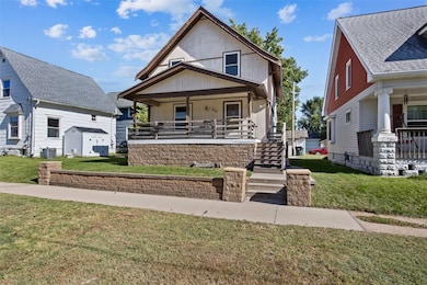 519 9th St NW, Cedar Rapids, IA 52405 - photo 3