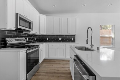 820 Dubois St, Denison, TX 75020 - photo 4