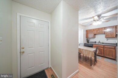 18715 Winding Creek Place, Germantown, MD 20874 - photo 7