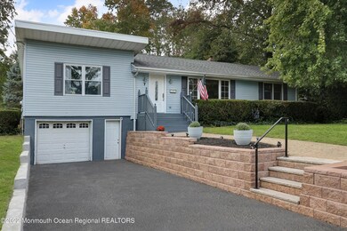 7 Forest Dr, Middletown, NJ 07748 - photo 2