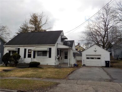 Detached 1 car garage
