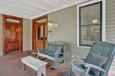 104 E Schubert St, Fredericksburg, TX 78624 - photo 3