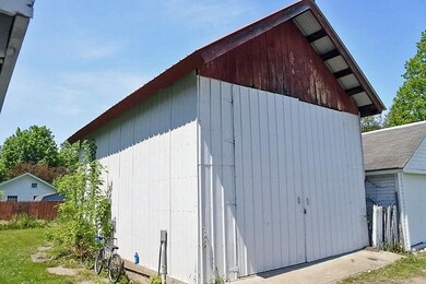 40 Smith St, West Rutland, VT 05777 - photo 2