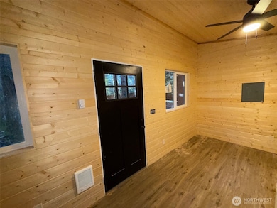 56115 Kernahan Rd E, Ashford, WA 98304 - photo 7