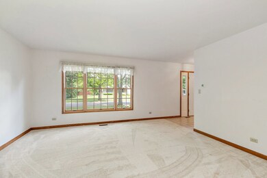 905 Pember Cir unit 2, West Dundee, IL 60118 - photo 4