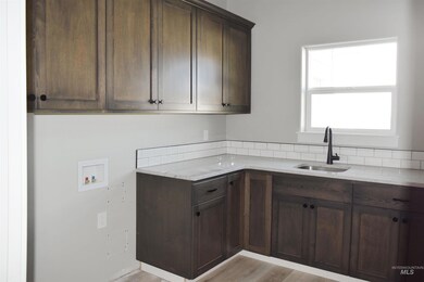 542 Clear Springs St, Burley, ID 83318 - photo 5