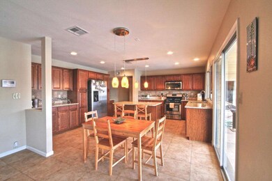 Wes Kitchen 2