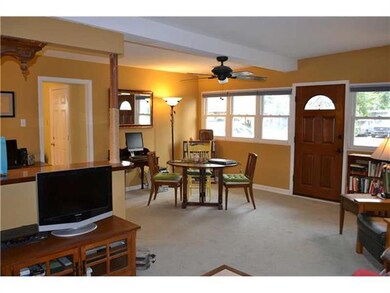 Den/Family/Great Room. Look at the size of this op
