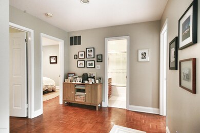 19 Le Grande Ave unit 16, Greenwich, CT 06830 - photo 6