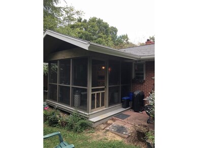 2308 Abbott Dr, Johnson City, TN 37601 - photo 3