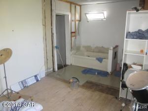 35 Clay St, Tamaqua, PA 18252 - photo 5