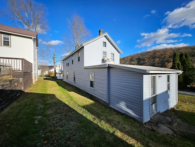 203 Jefferson Ave, Ridgway, PA 15853 - photo 4