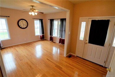 107 Glen Cross Dr, Statesville, NC 28625 - photo 6