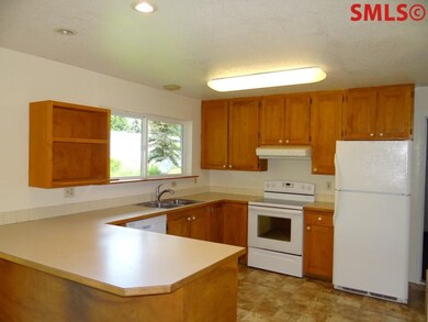 186 Moore Loop, Laclede, ID 83841 - photo 2