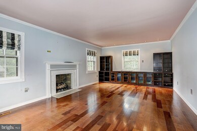12409 Eastgate Ln, Laurel, MD 20708 - photo 4