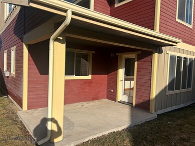 COVERED BACK PATIO
