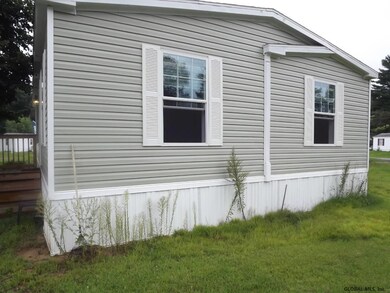 214 Jones Rd unit 25, Saratoga Springs, NY 12866 - photo 2