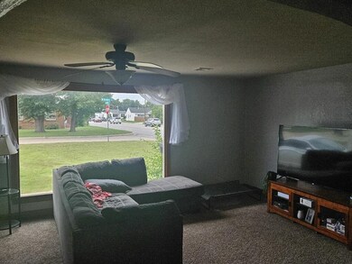 2401 W Broadway Ave, Enid, OK 73703 - photo 2