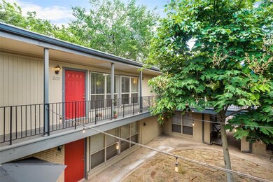 5330 Junius St unit 105, Dallas, TX 75214 - photo 2