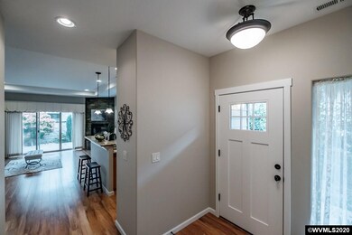 726 SE Lynchet Ln, Dallas, OR 97338 - photo 4