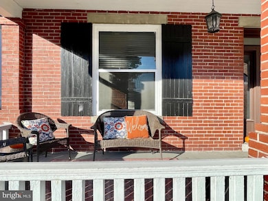 118 Cocoa Ave, Hershey, PA 17033 - photo 4