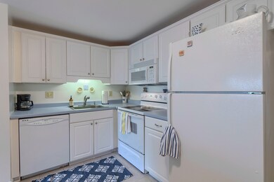 35 Bayview Terrace unit 8, Danvers, MA 01923 - photo 5