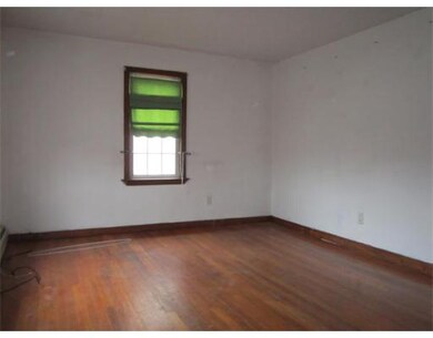 32 Indian Lake Pkwy, Worcester, MA 01605 - photo 5