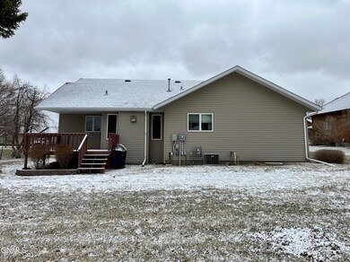 319 22nd Ave NE, Jamestown, ND 58401 - photo 2