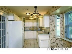 1105 Randa St, Copperas Cove, TX 76522 - photo 2