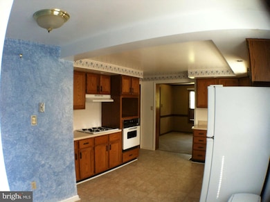 8444 Leishear Rd, Laurel, MD 20723 - photo 4