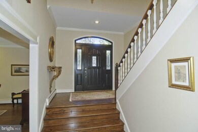 9613 Weathered Oak Ct, Bethesda, MD 20817 - photo 2