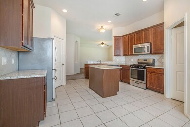 204 Country Crossing Cir, Magnolia, TX 77354 - photo 2